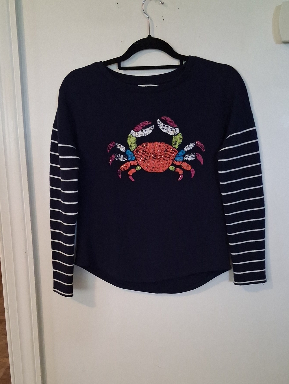 crown & ivy Navy Multicolor Crab Crewneck Sweater with Striped Sleeves